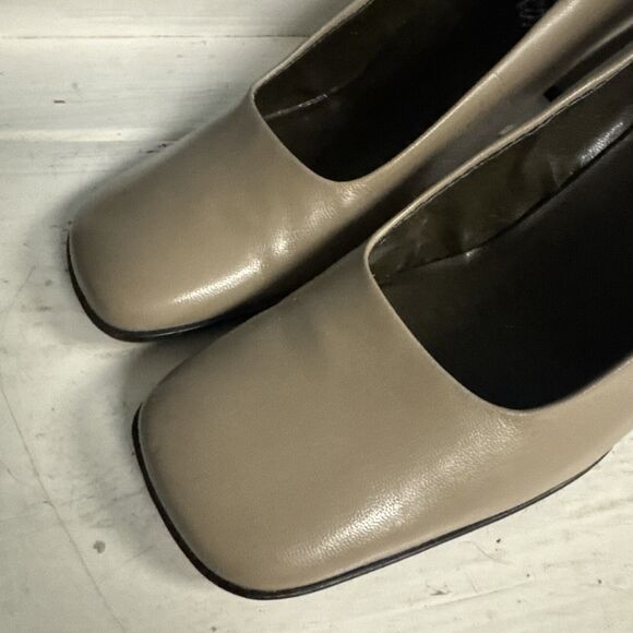 Aerosoles Women's Size 8 Taupe Tan Square Toe Block Heels Shoes Vintage Y2K - Picture 3 of 9